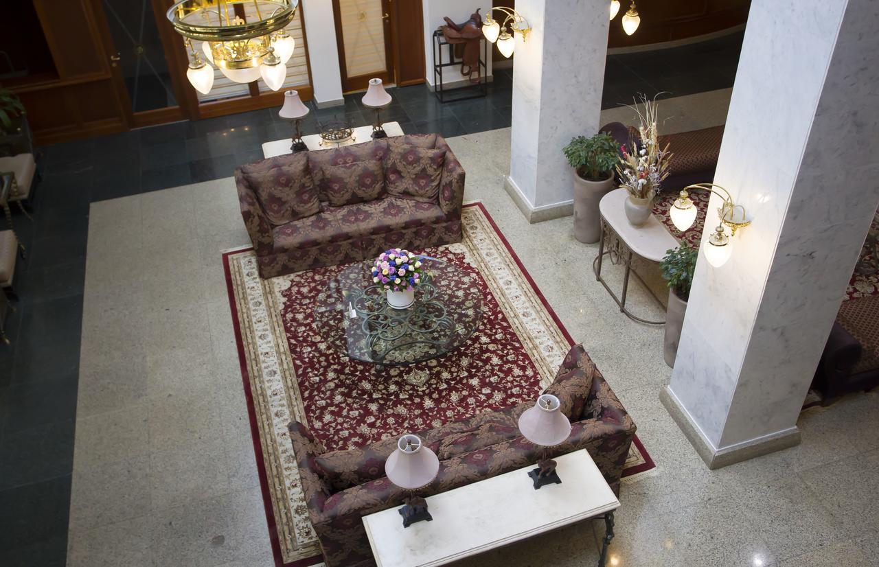Atyrau Dastan Hotel Eksteriør bilde