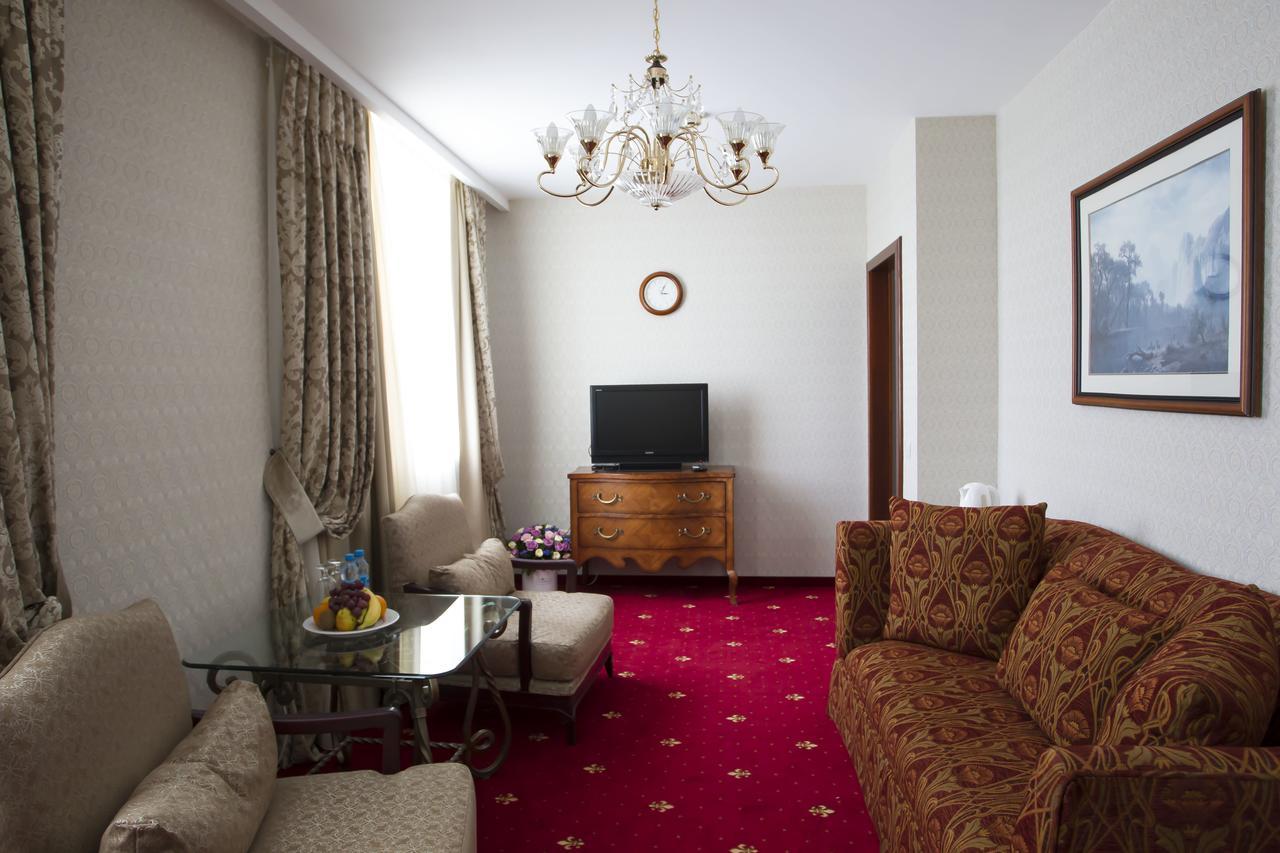 Atyrau Dastan Hotel Eksteriør bilde