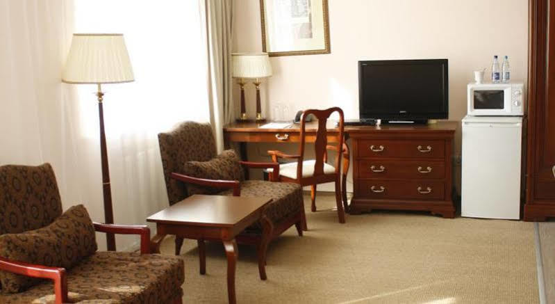 Atyrau Dastan Hotel Eksteriør bilde