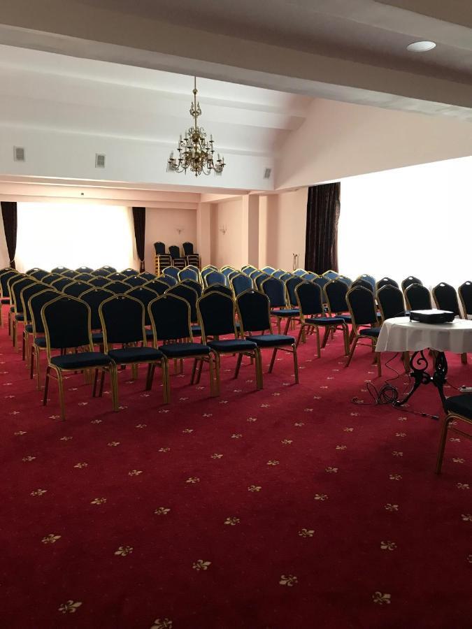 Atyrau Dastan Hotel Eksteriør bilde